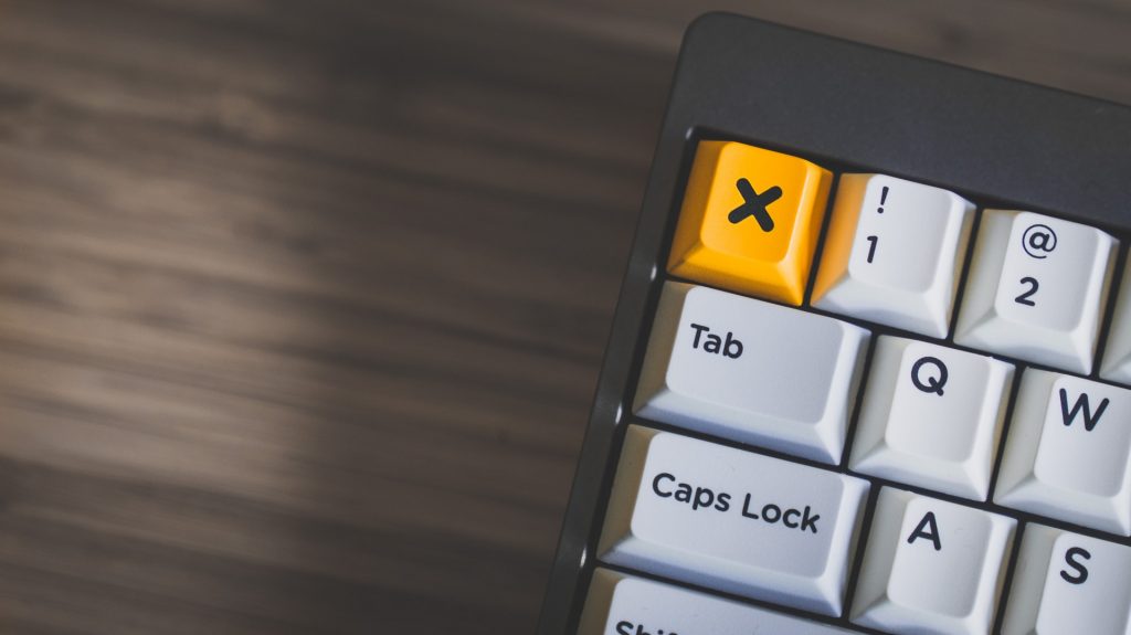 Organizing Your Office Desktop to Improve Productivity – The 7 Tips